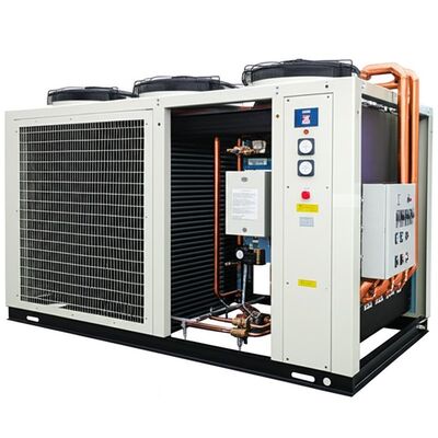 Agregat wody lodowej z chłodnicą lamelową z zabezpieczeniem przed przeciążeniem wysokiego i niskiego ciśnienia, przeciw zamarzaniu oraz ochroną przed zmianą fazy, poziom hałasu 65 dBA